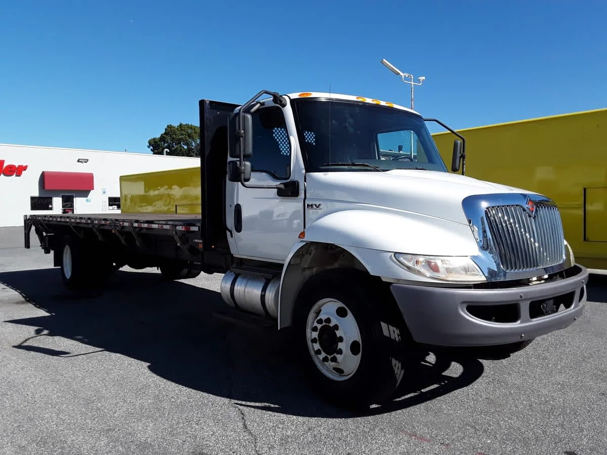 2019 International MV - image 3