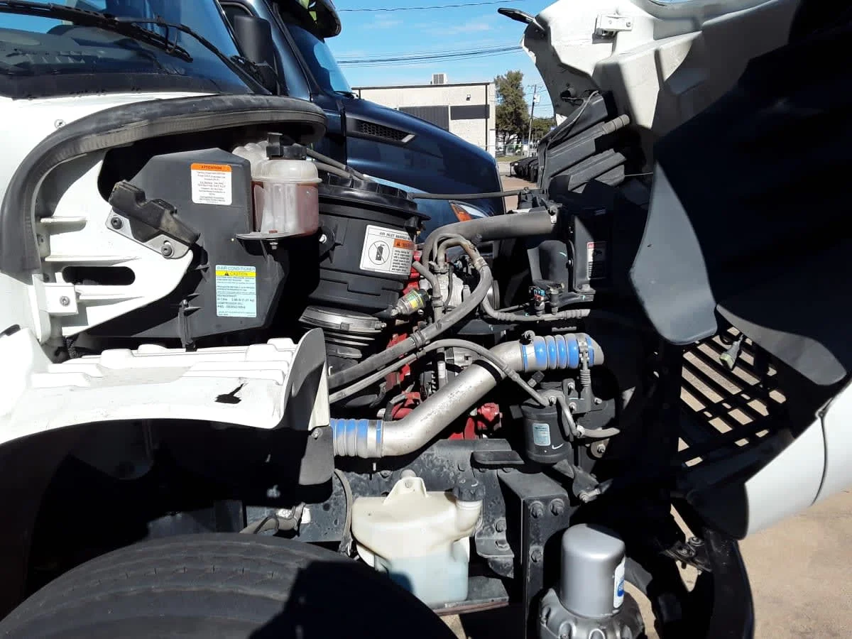 2019 Freightliner M2 106 in Dallas, TX — photo 11