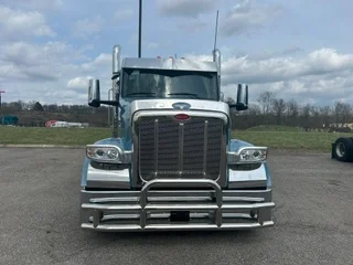 2025 Peterbilt 567 in Zanesville, OH — photo 3