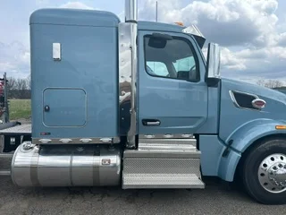 2025 Peterbilt 567 in Zanesville, OH — photo 4