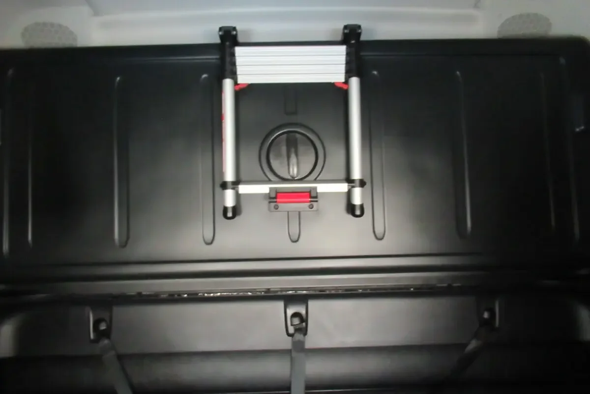 2025 Freightliner Cascadia - image 27