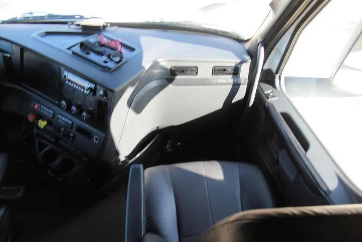 2025 Freightliner Cascadia - image 22