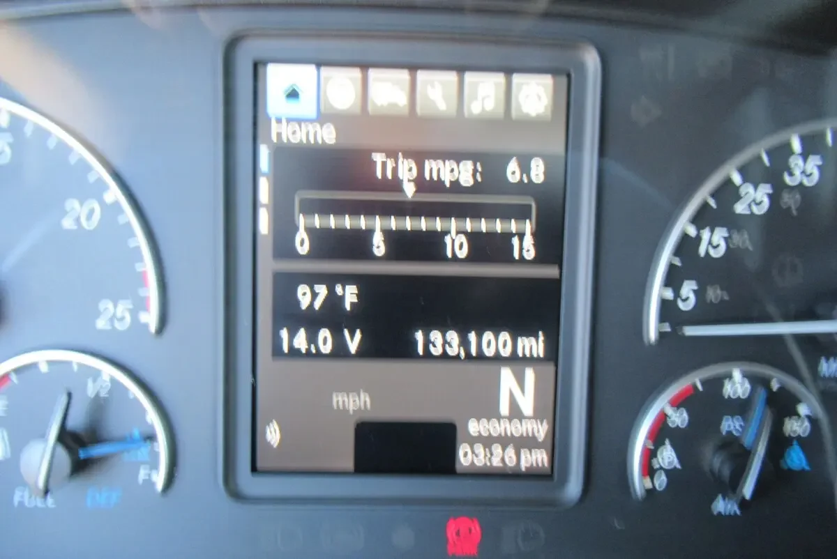 2025 Freightliner Cascadia - image 19