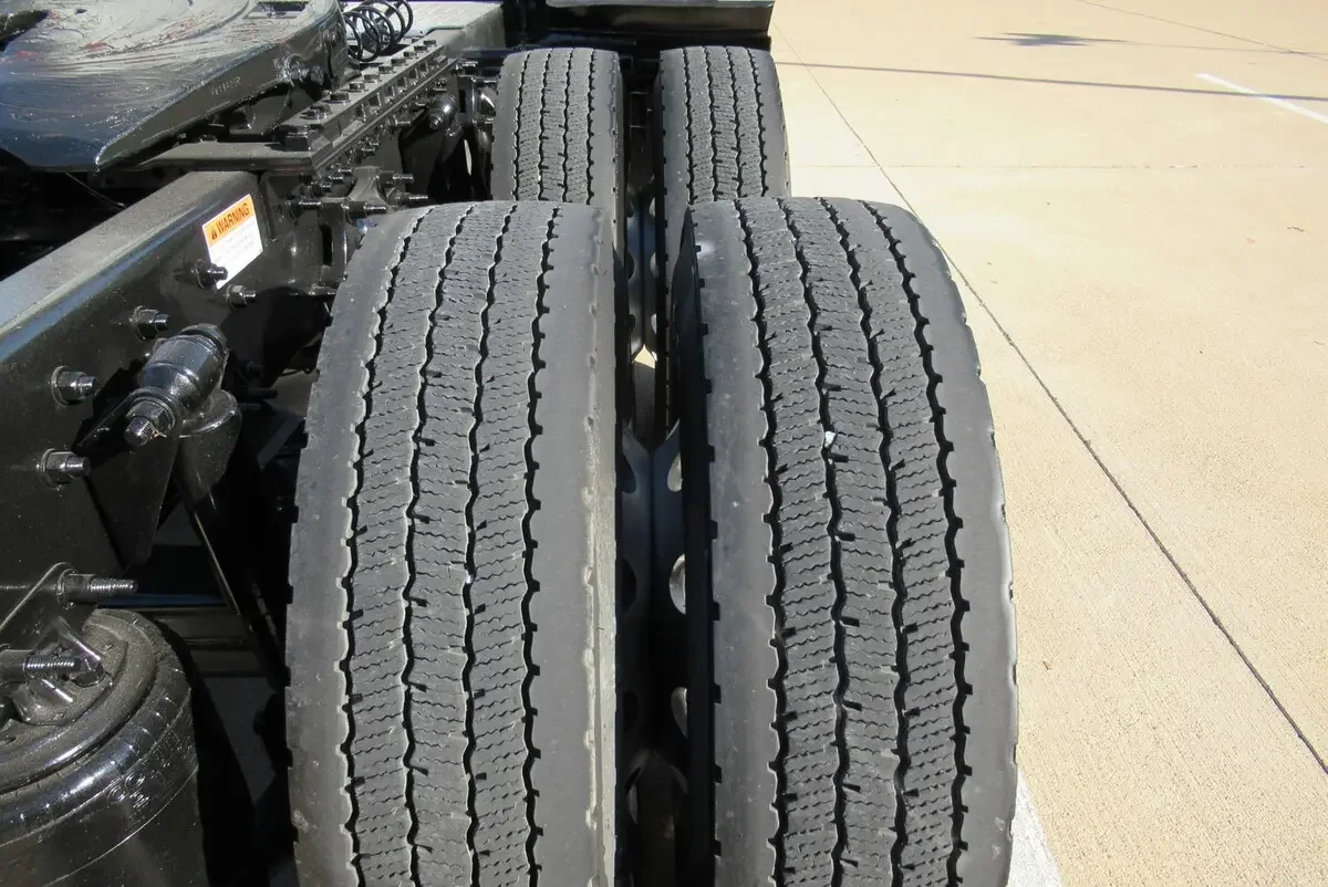 2025 Freightliner Cascadia - image 16