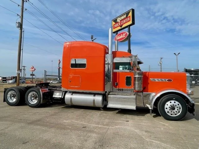 2021 Peterbilt 389 - image 8
