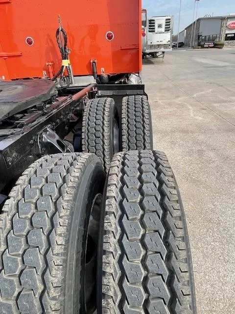 2021 Peterbilt 389 - image 11
