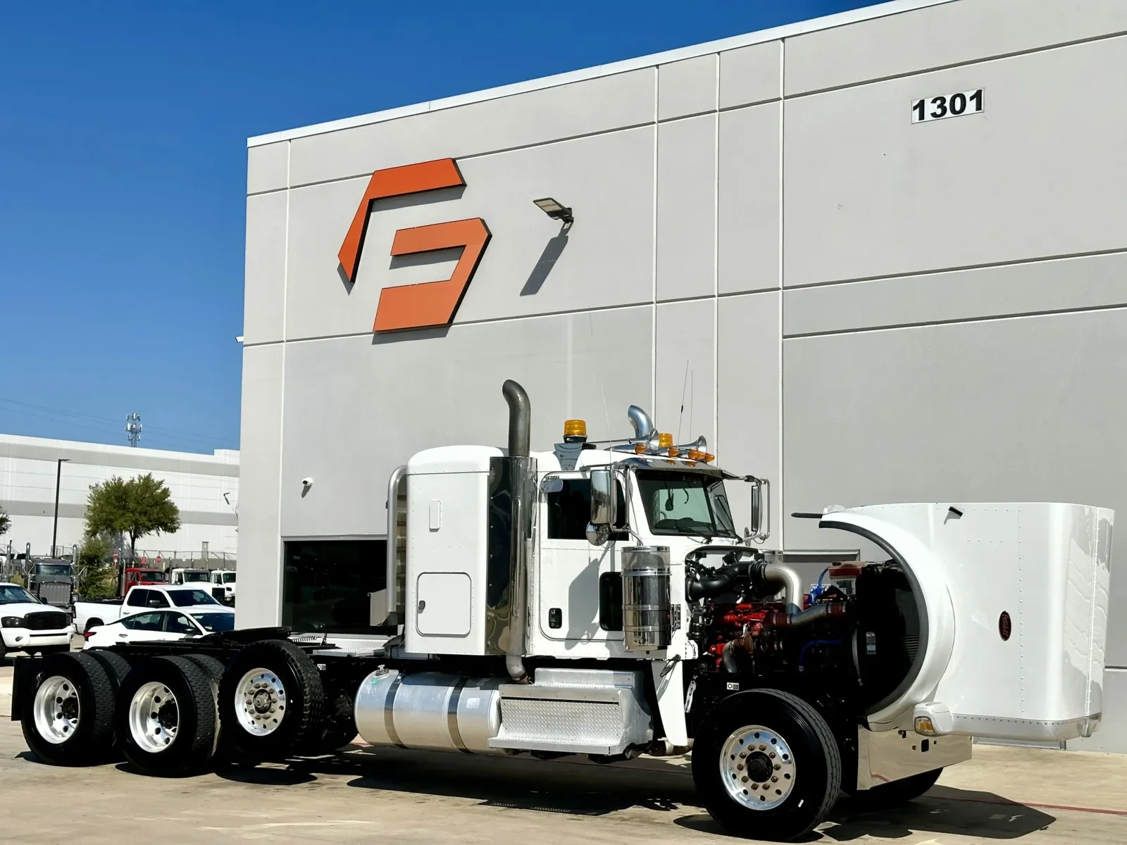 2021 Peterbilt 389 in Hutchins, TX — photo 9