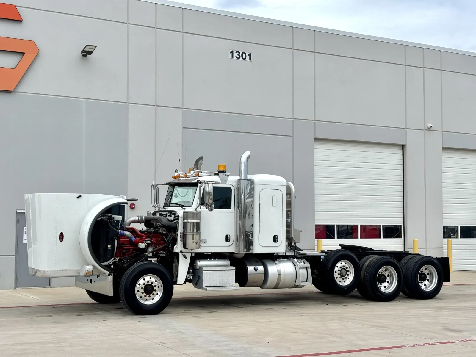 2021 Peterbilt 389 - image 10