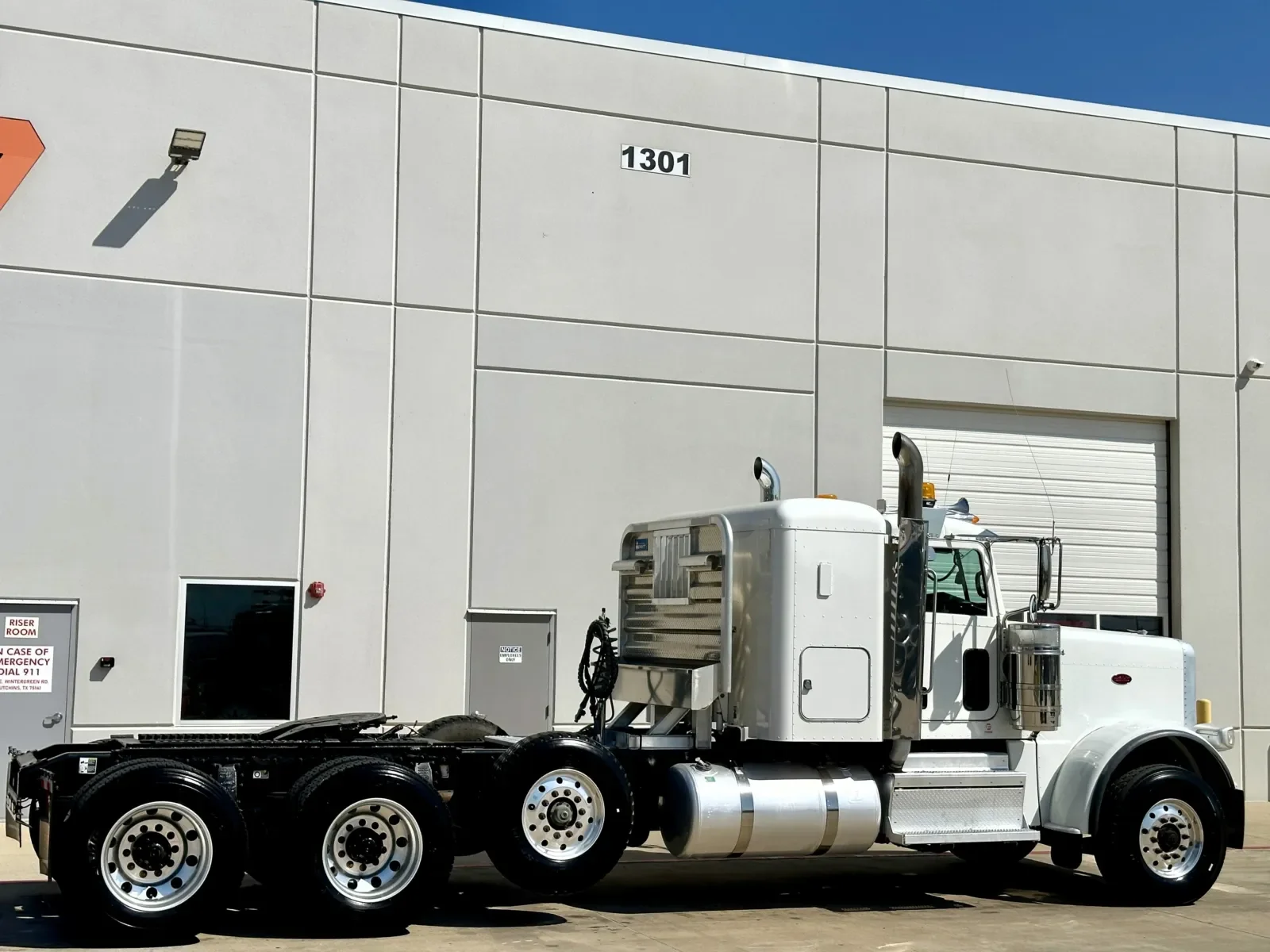2021 Peterbilt 389 in Hutchins, TX — photo 5