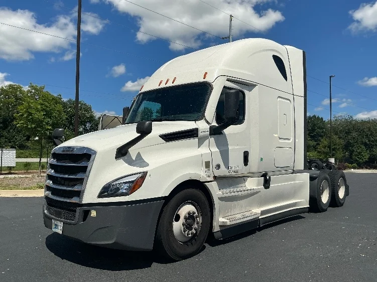 2022 Freightliner Cascadia in Atlanta (Forest Park), GA — photo 3