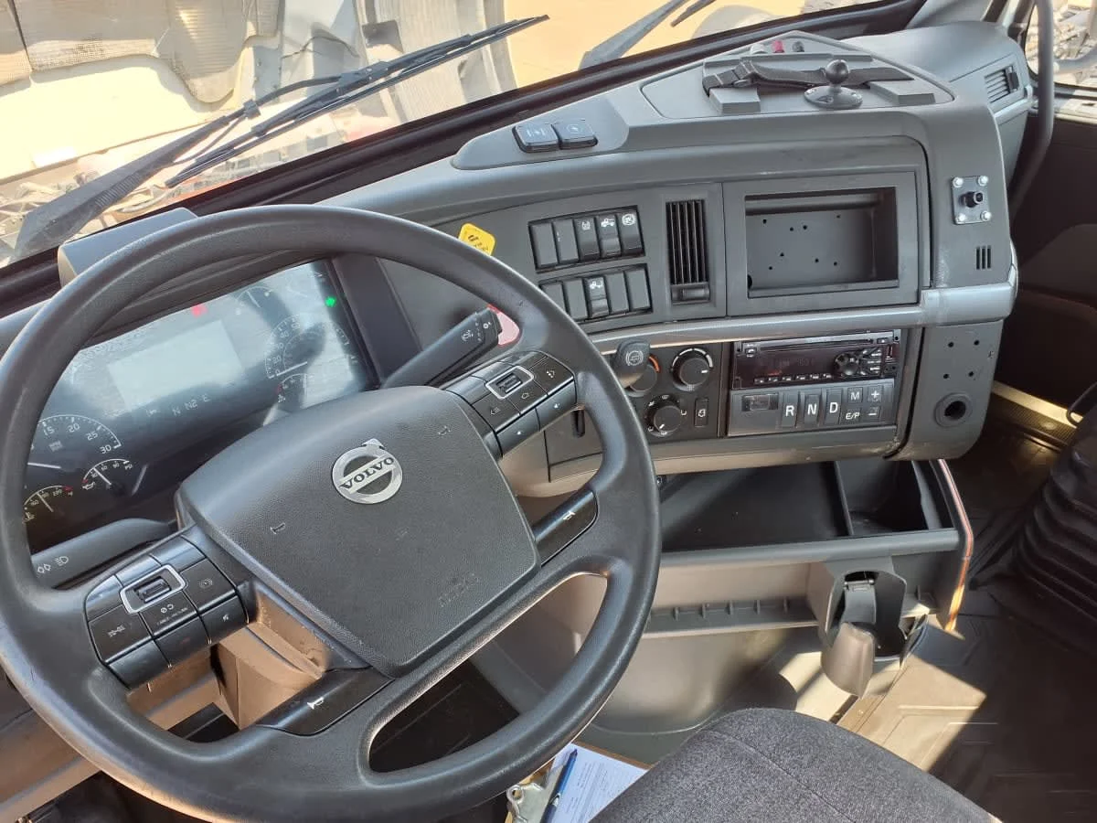 2019 Volvo VNL 860 in Dallas, TX — photo 7