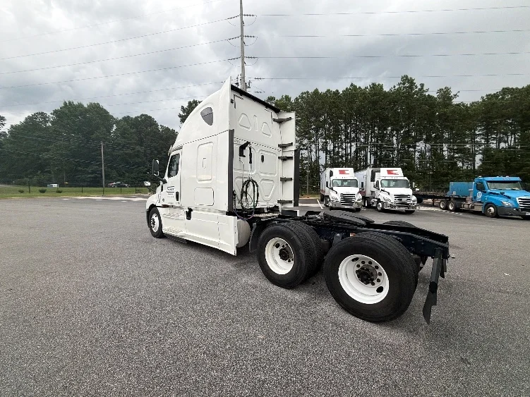 2020 Freightliner Cascadia in Atlanta (Forest Park), GA — photo 5