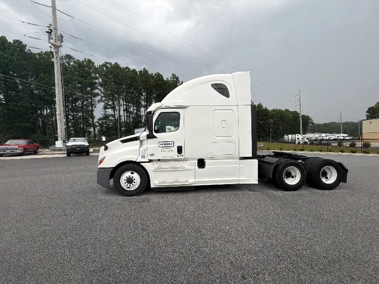 2020 Freightliner Cascadia in Atlanta (Forest Park), GA — photo 4