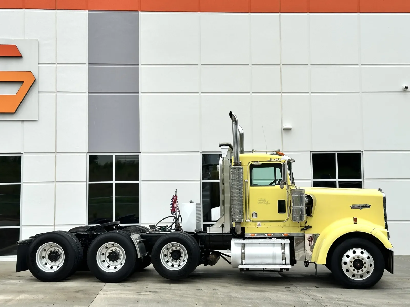 2006 Kenworth W900 in Greer, SC — photo 3