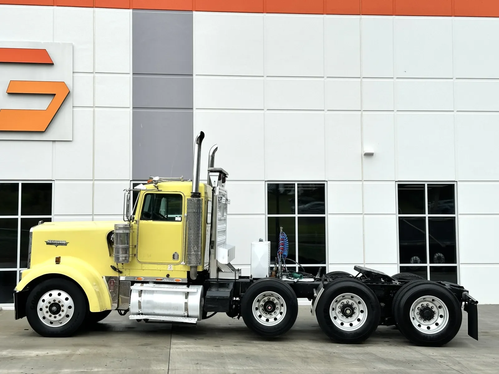 2006 Kenworth W900 in Greer, SC — photo 4