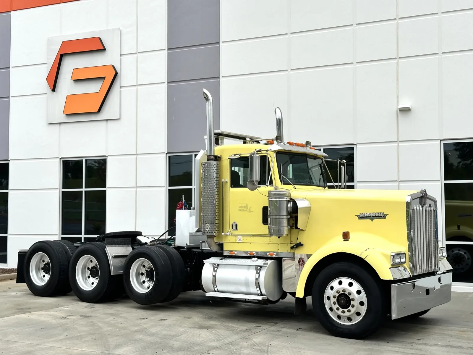 2006 Kenworth W900