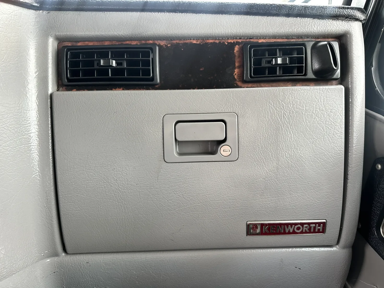 2006 Kenworth W900 in Greer, SC — photo 19