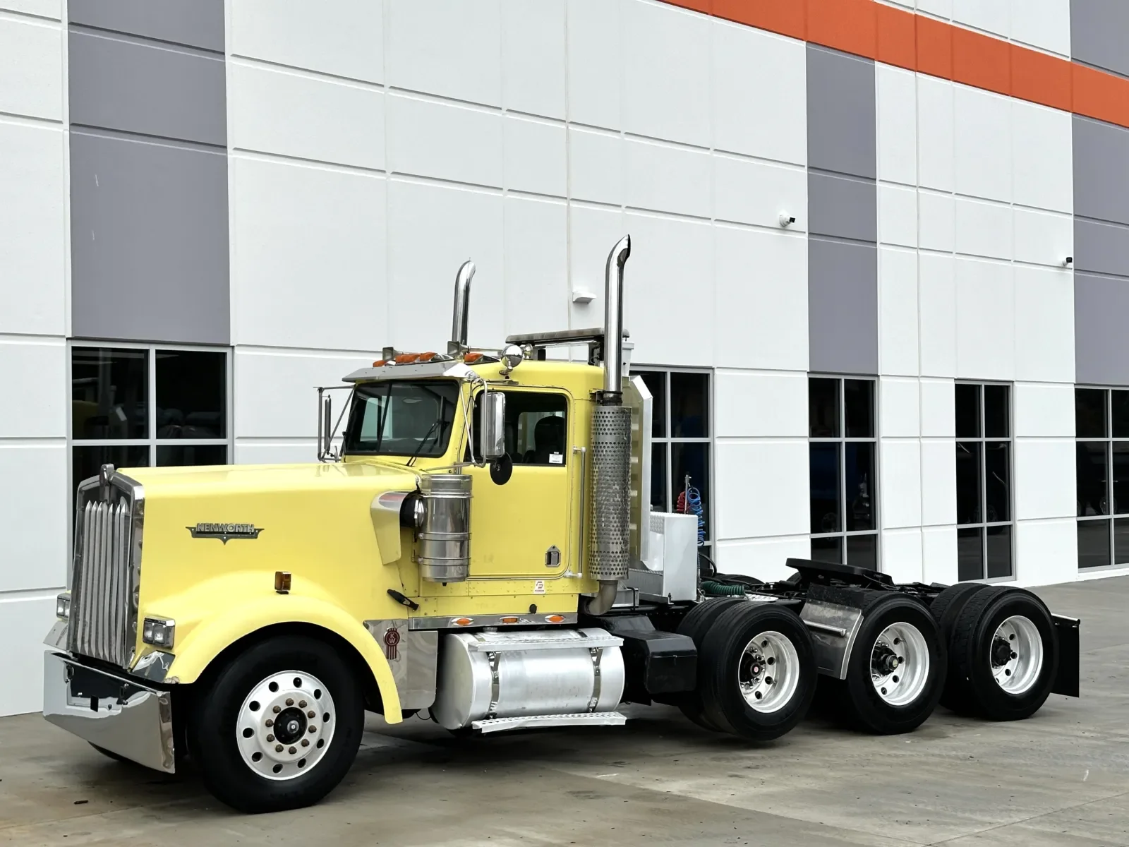 2006 Kenworth W900 in Greer, SC — photo 2