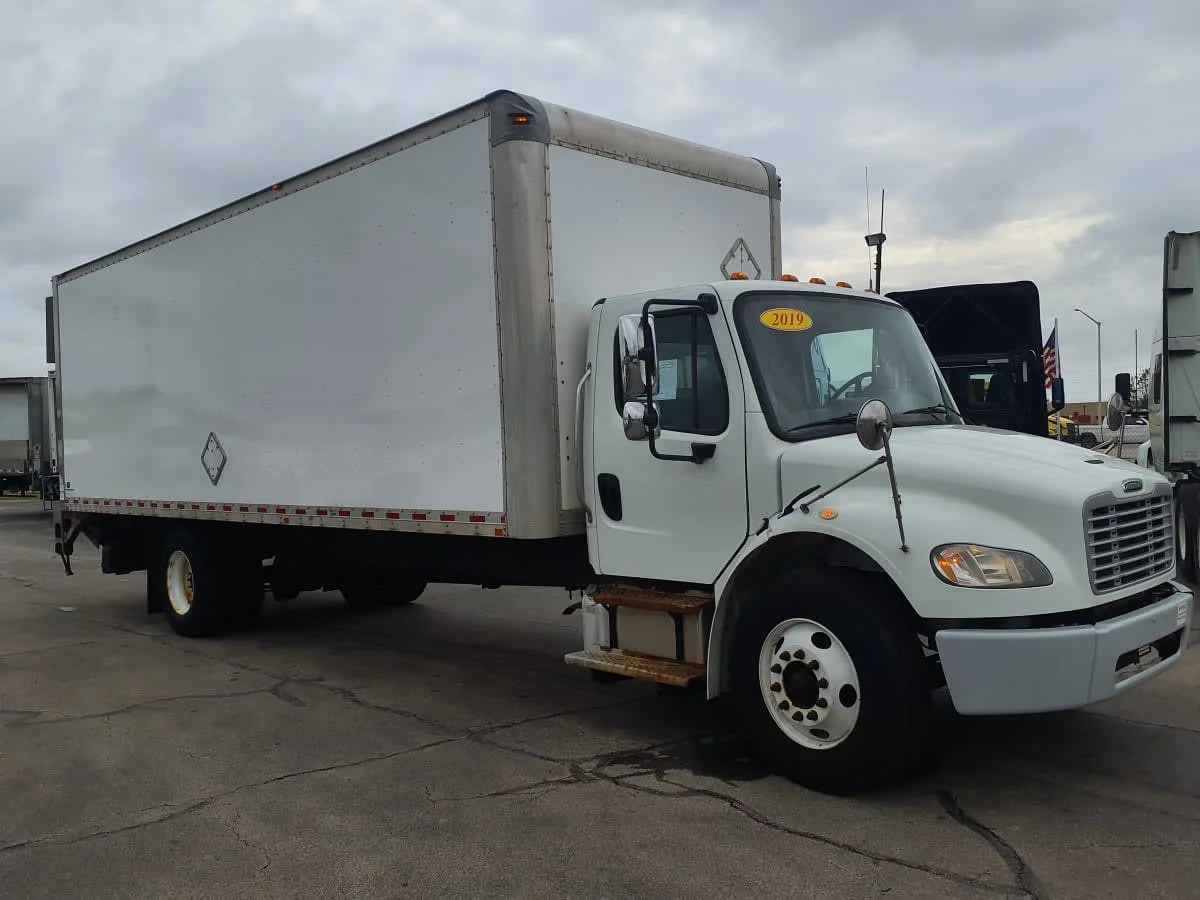 2019 Freightliner M2 106 in Oak Creek, WI — photo 3