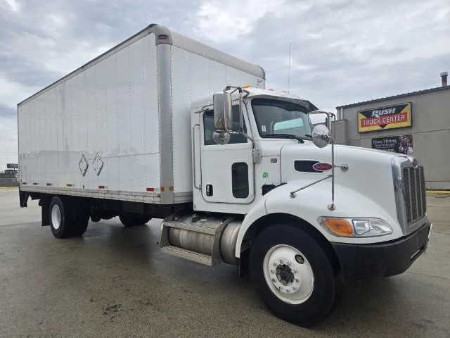 2018 Peterbilt 337 — photo 4
