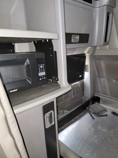 2021 Peterbilt 389 - image 23