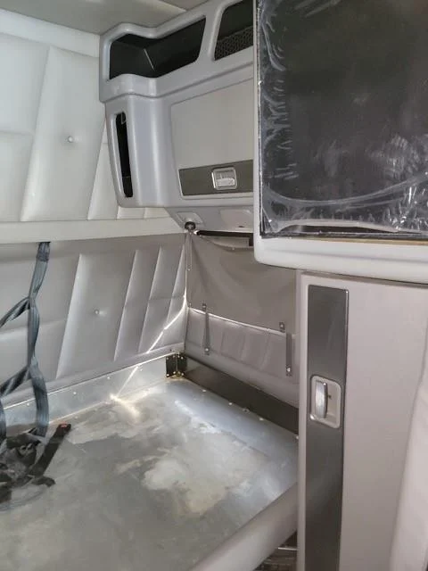 2021 Peterbilt 389 - image 24