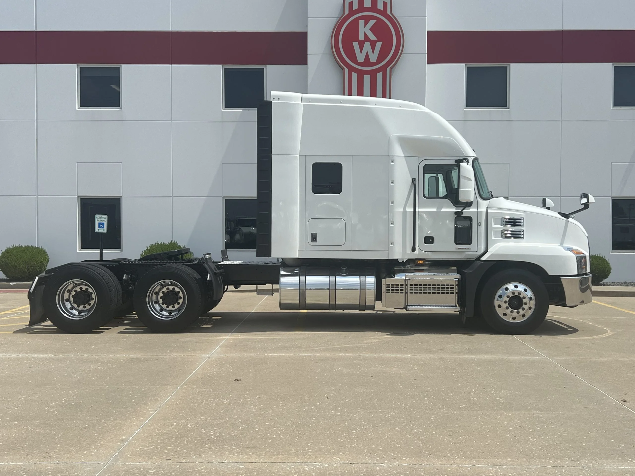 2023 Mack Anthem in Troy, IL — photo 4