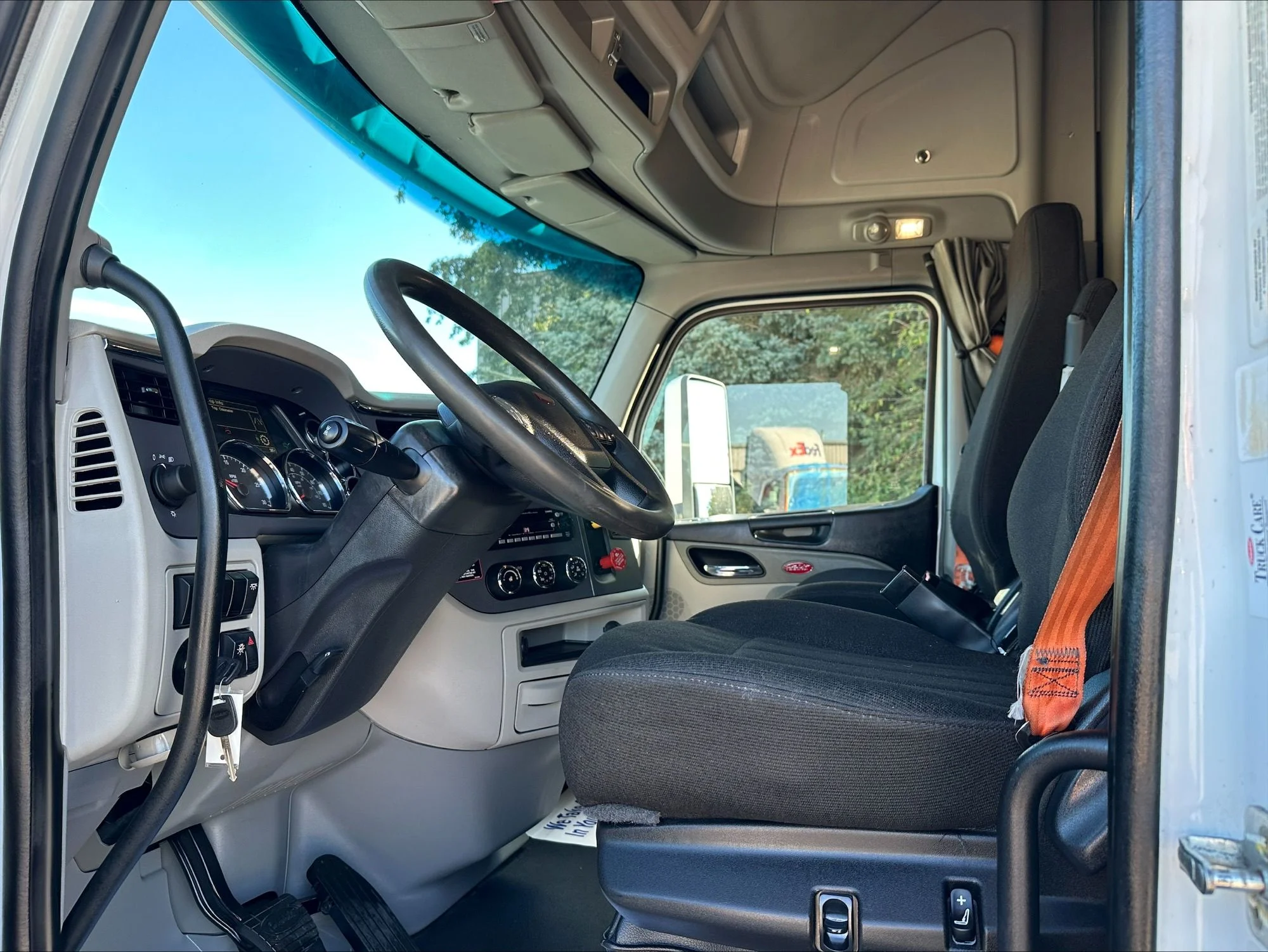 2021 Peterbilt 579 in Portland, OR — photo 6