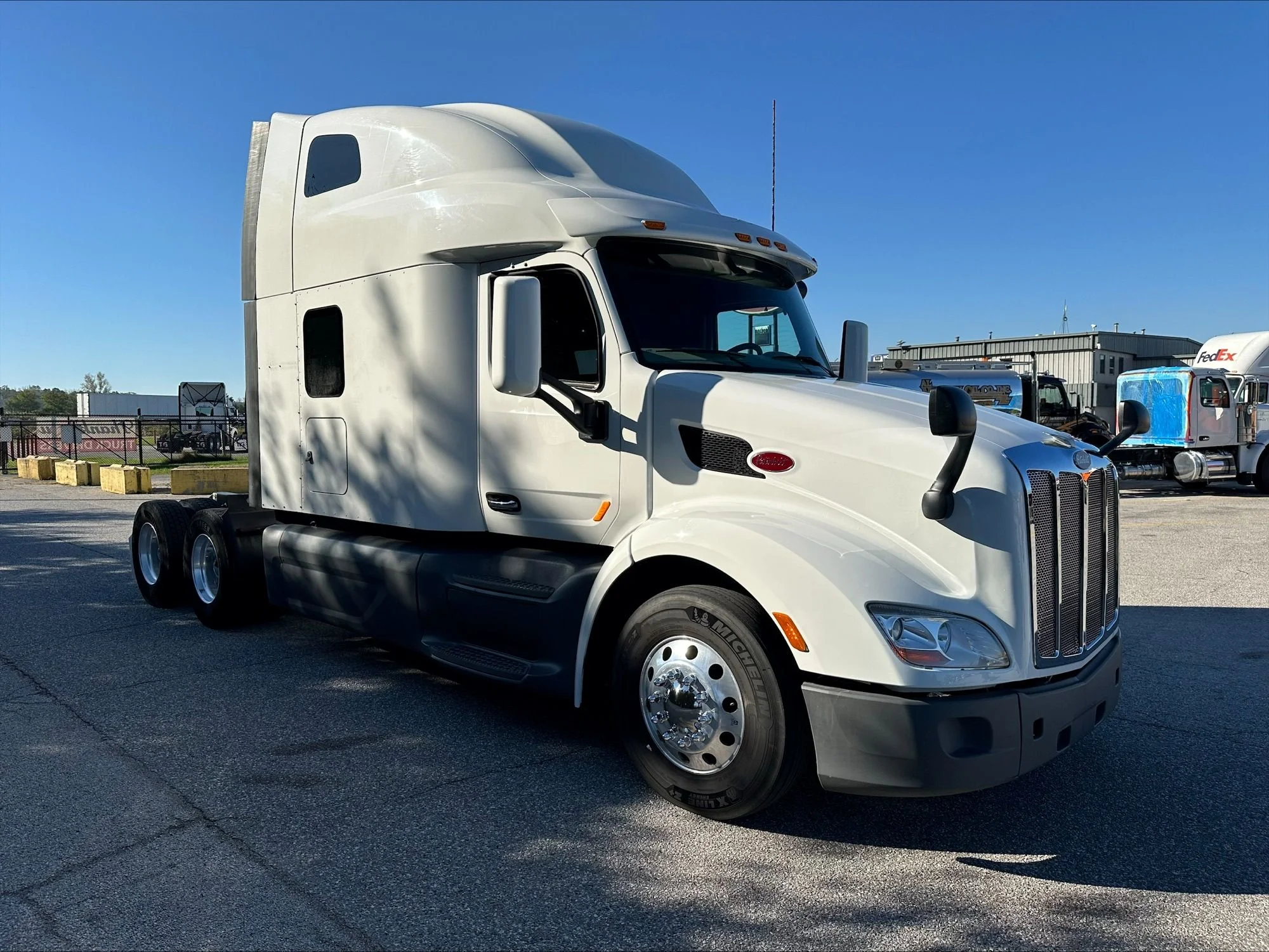 2021 Peterbilt 579 in Portland, OR — photo 2