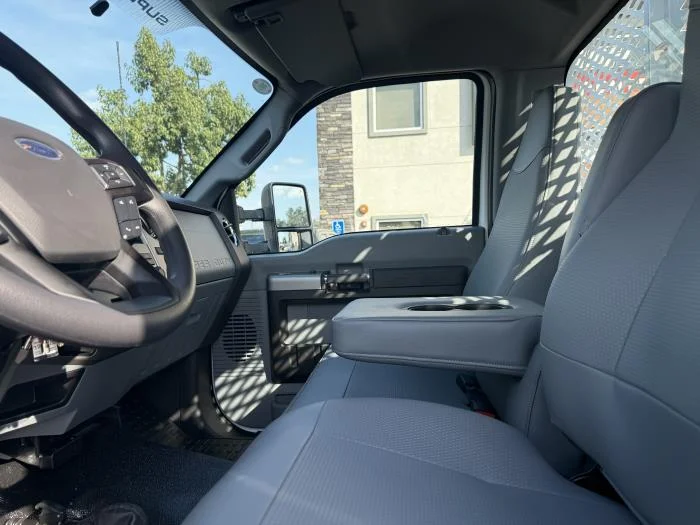 2027 Ford F-650 — photo 15
