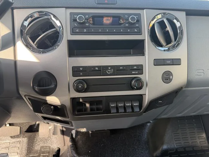 2027 Ford F-650 — photo 17