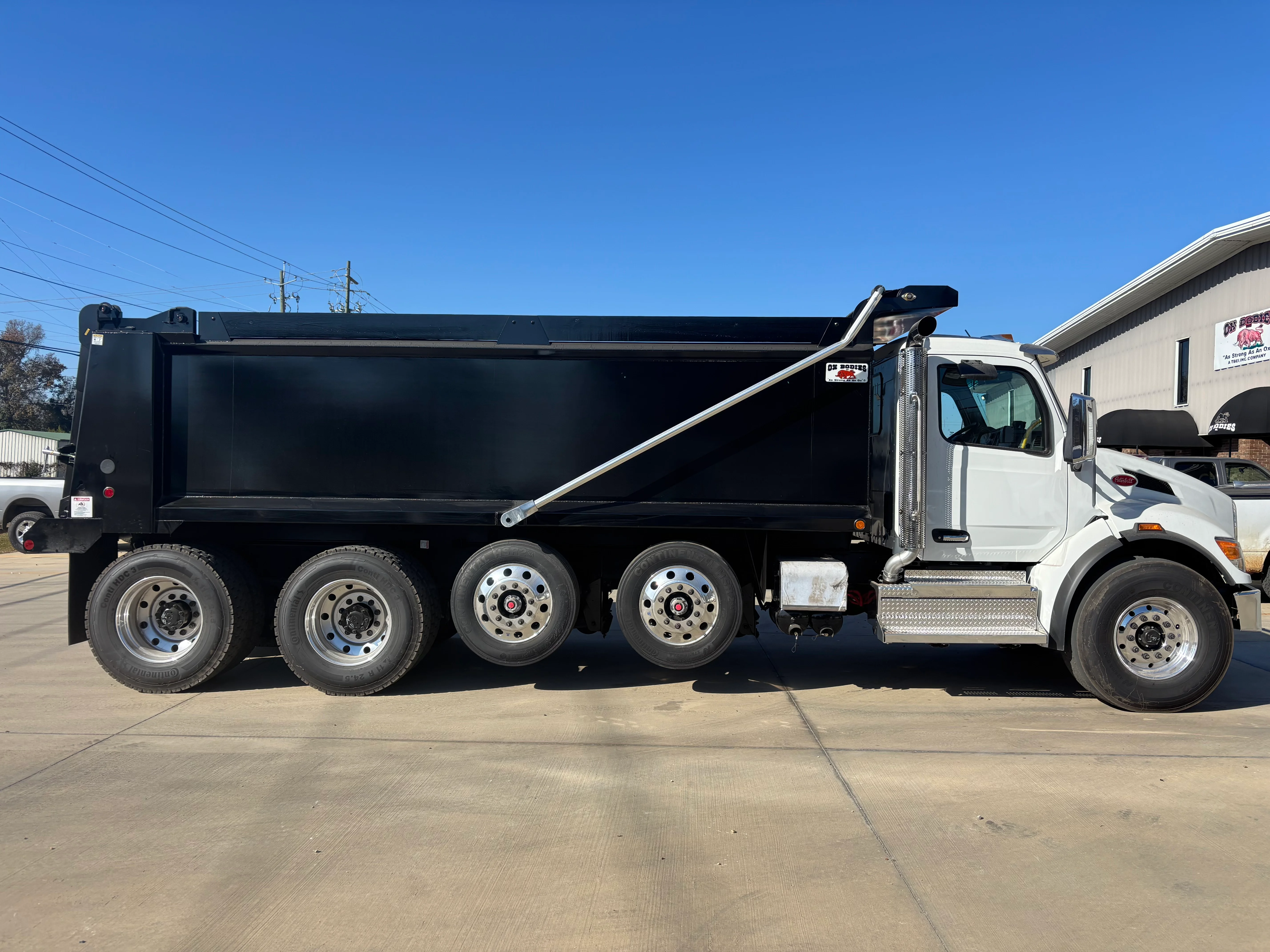 2026 Peterbilt 548 in Springfield, MO — photo 4