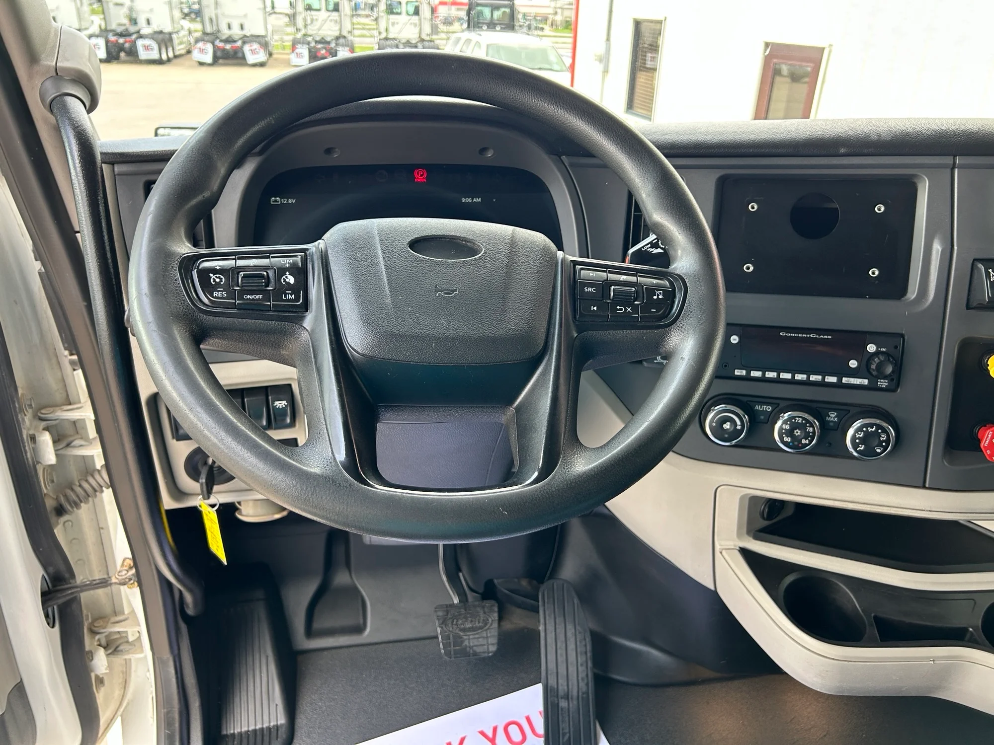 2022 Peterbilt 567 - image 11