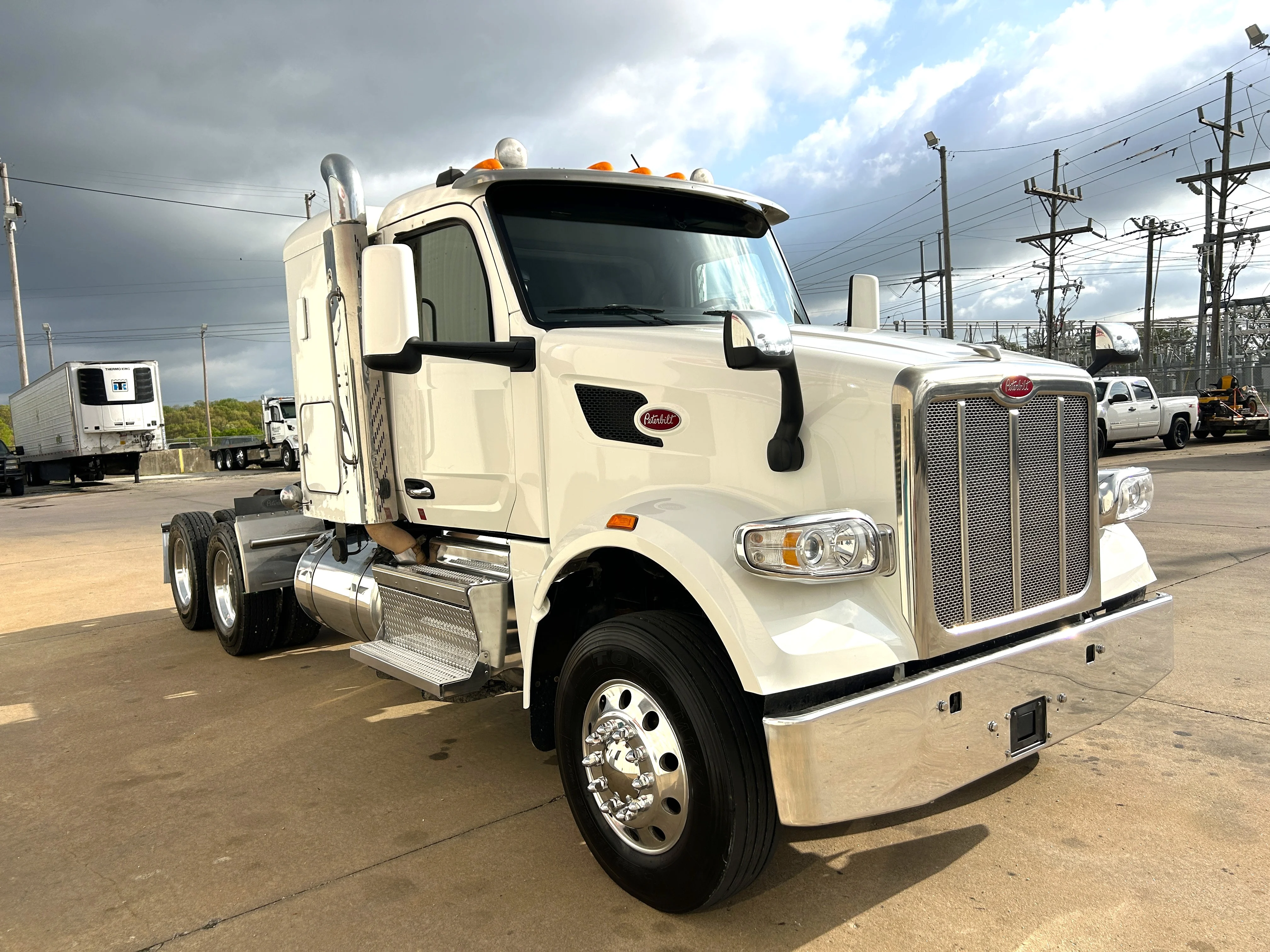 2022 Peterbilt 567 - image 3
