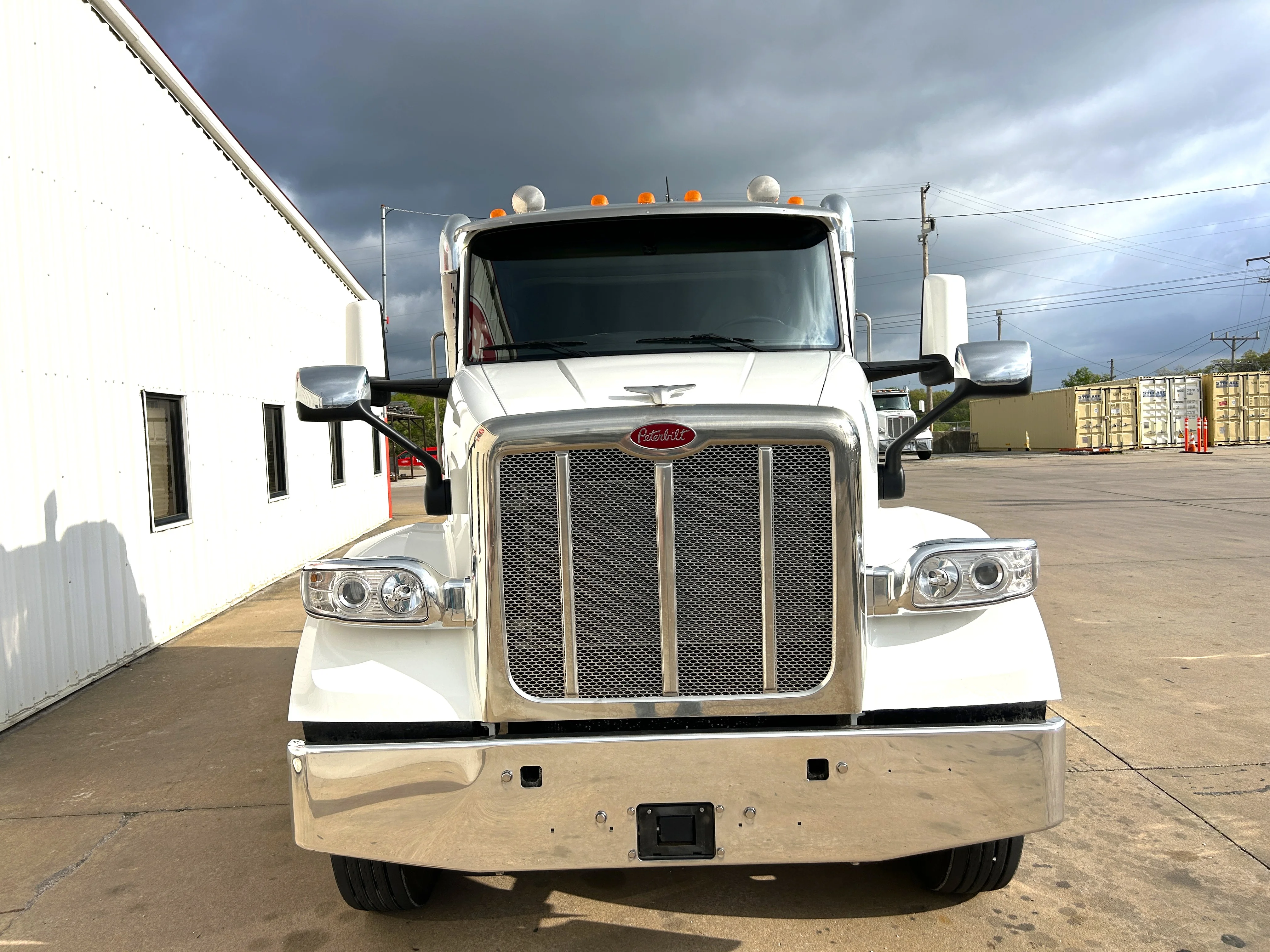 2022 Peterbilt 567 - image 2