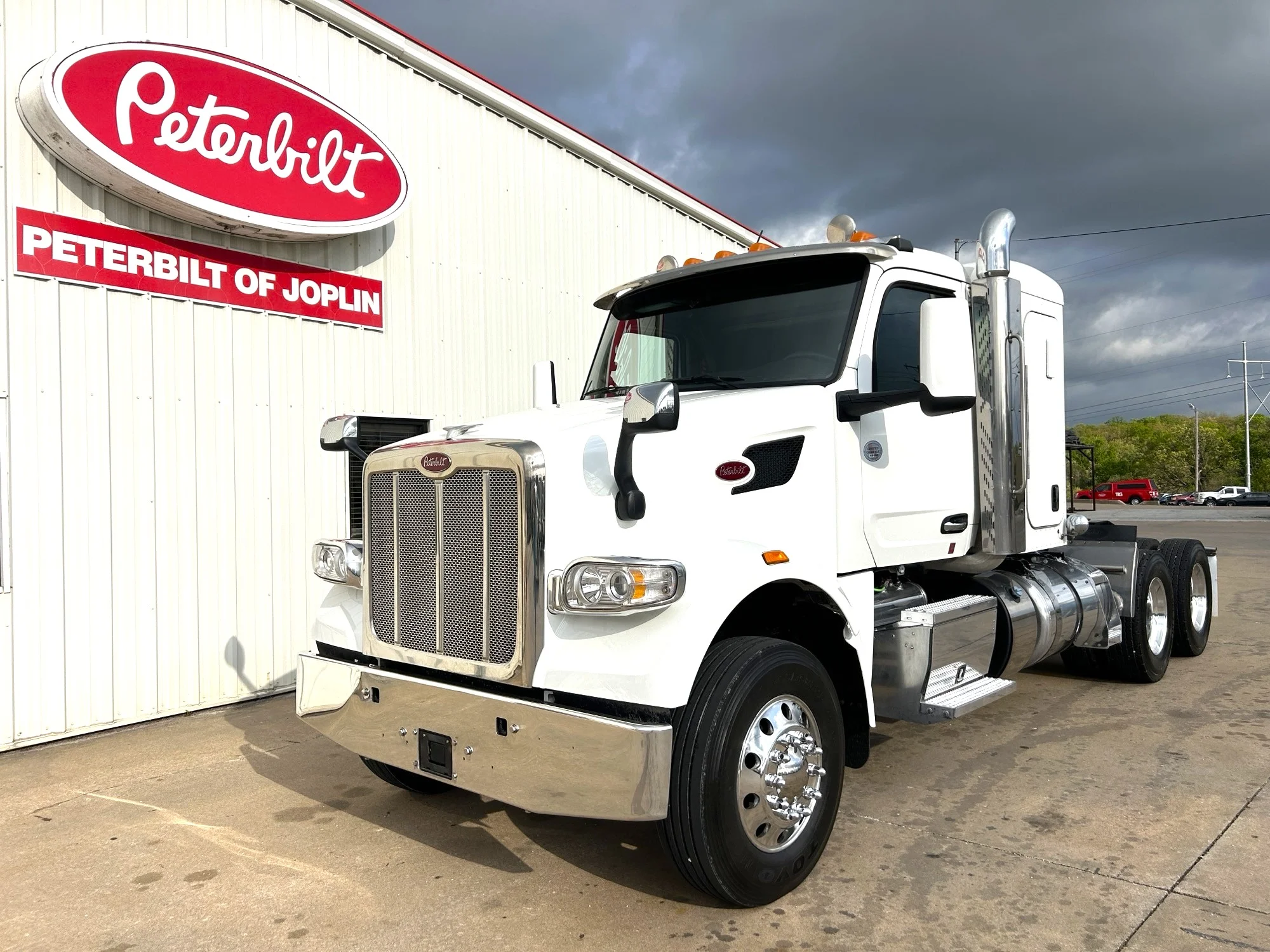 2022 Peterbilt 567 in Joplin, MO