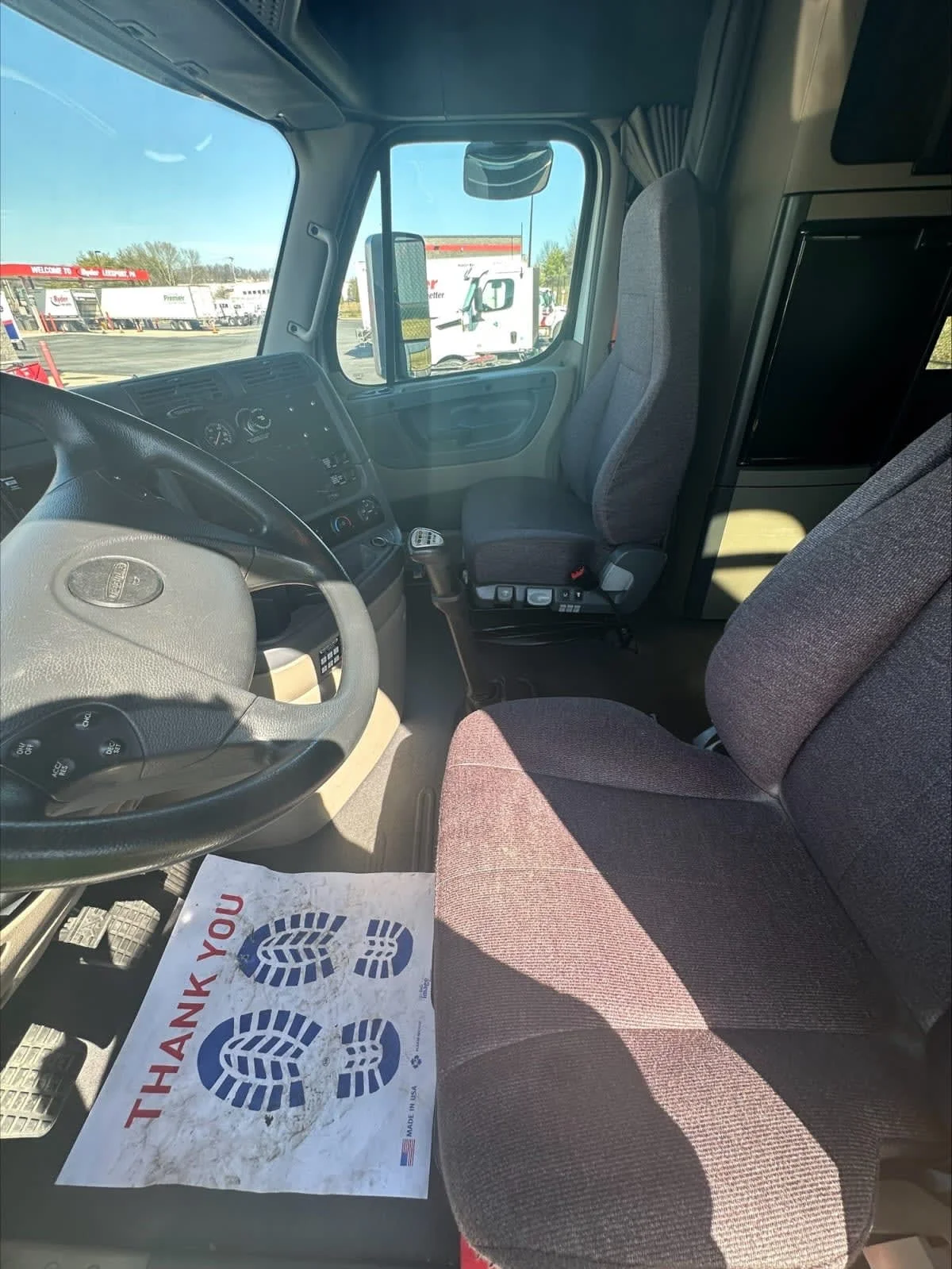 2019 Freightliner Cascadia in Allentown, PA — photo 7