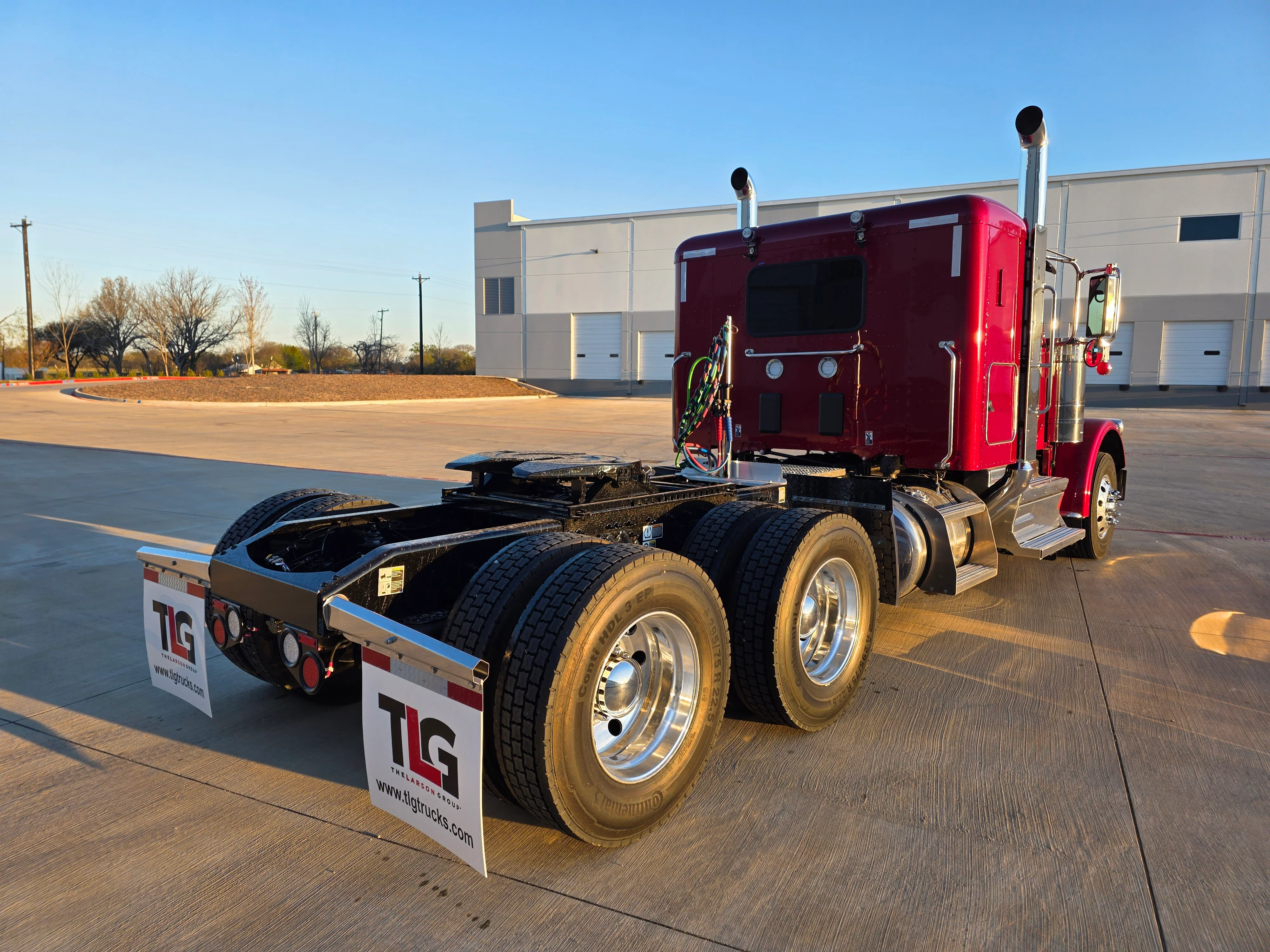2027 Peterbilt 589 in Dayton, OH — photo 5