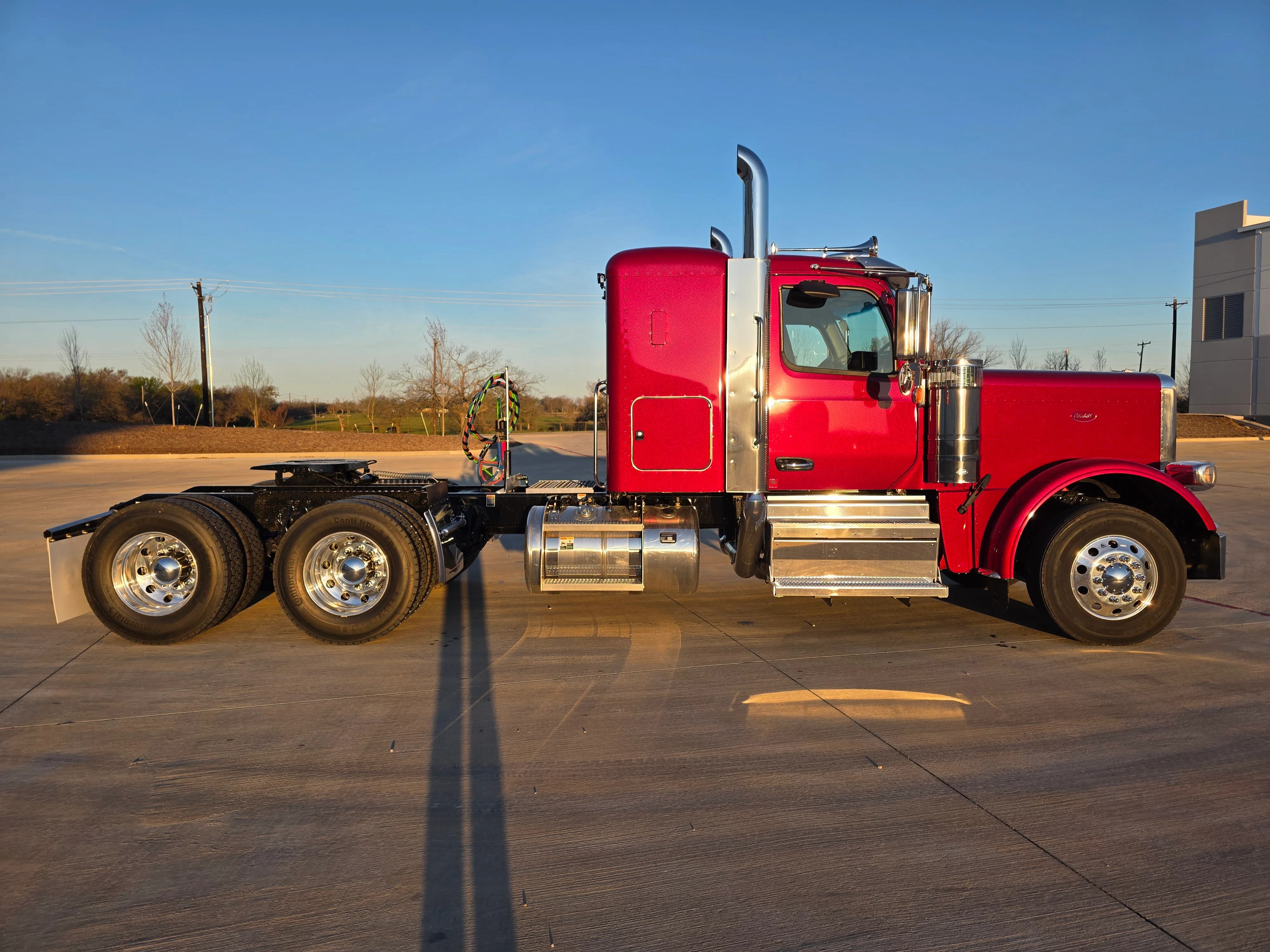 2027 Peterbilt 589 in Dayton, OH — photo 6