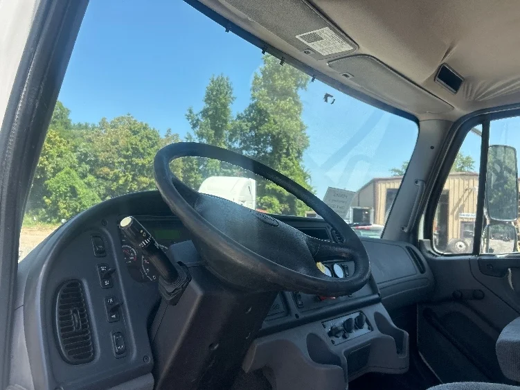 2019 Freightliner eM2 in Poplar Bluff, MO — photo 10