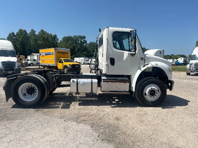 2019 Freightliner eM2 in Poplar Bluff, MO — photo 8