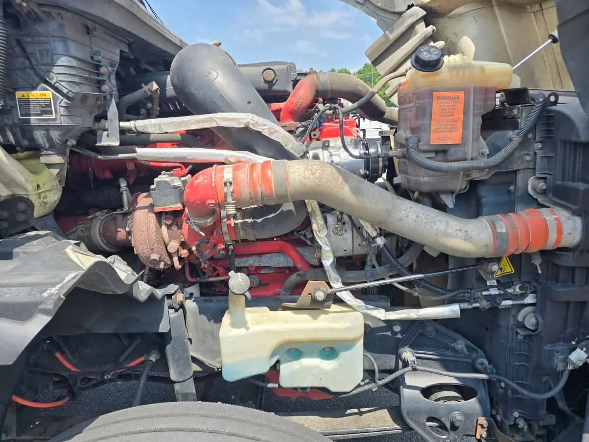 2018 International LT in North Little Rock, AR — photo 9