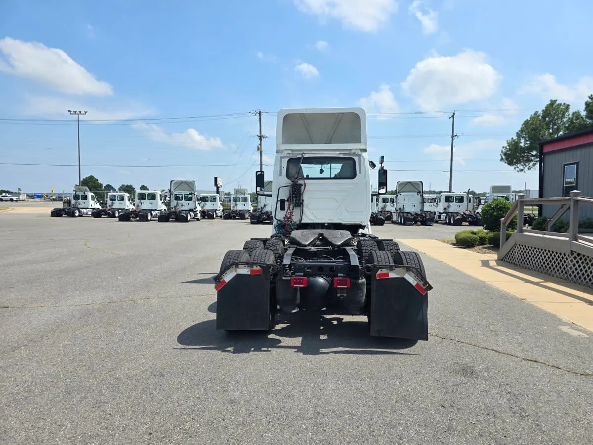 2018 International LT in North Little Rock, AR — photo 5