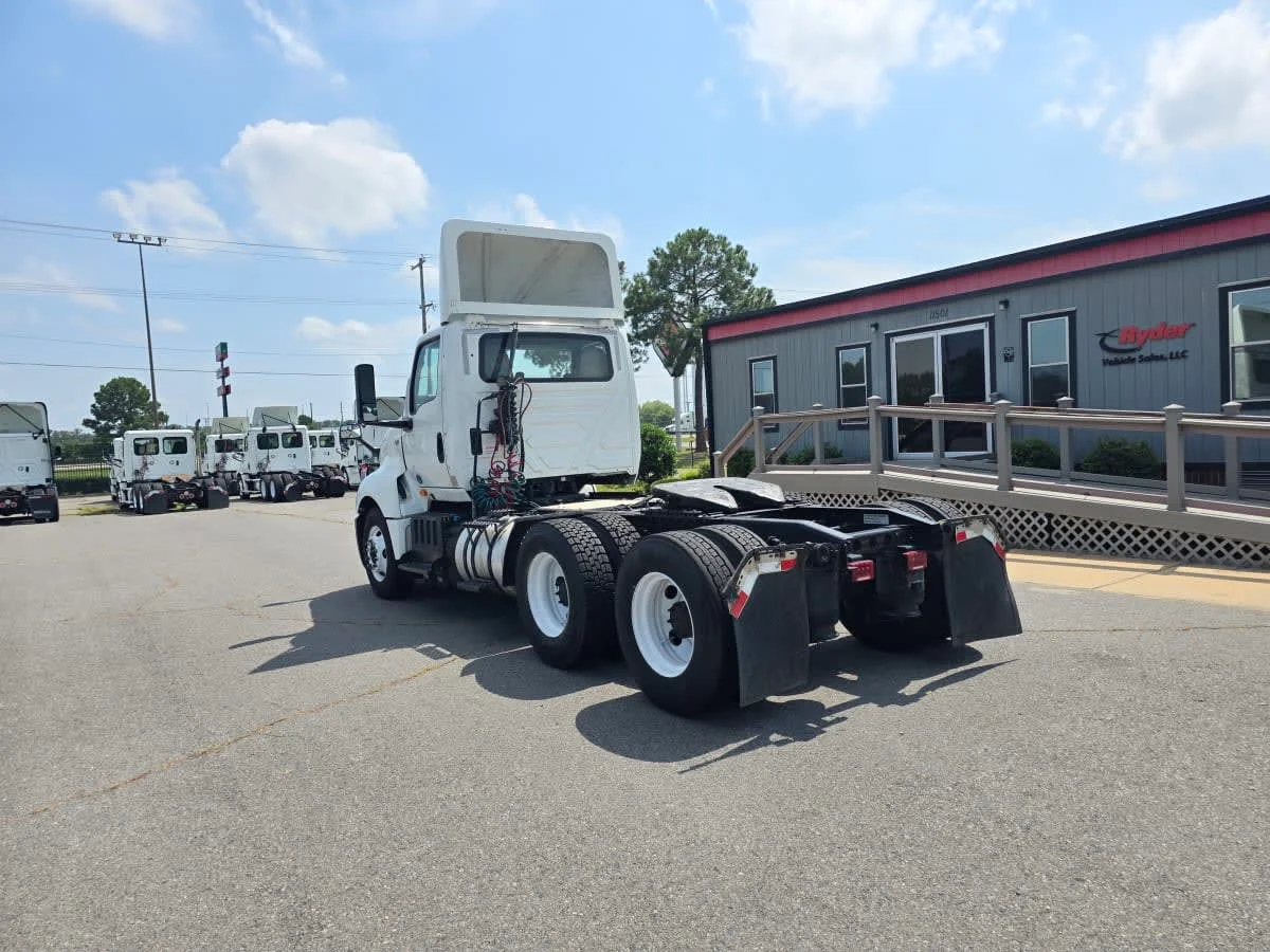 2018 International LT in North Little Rock, AR — photo 6