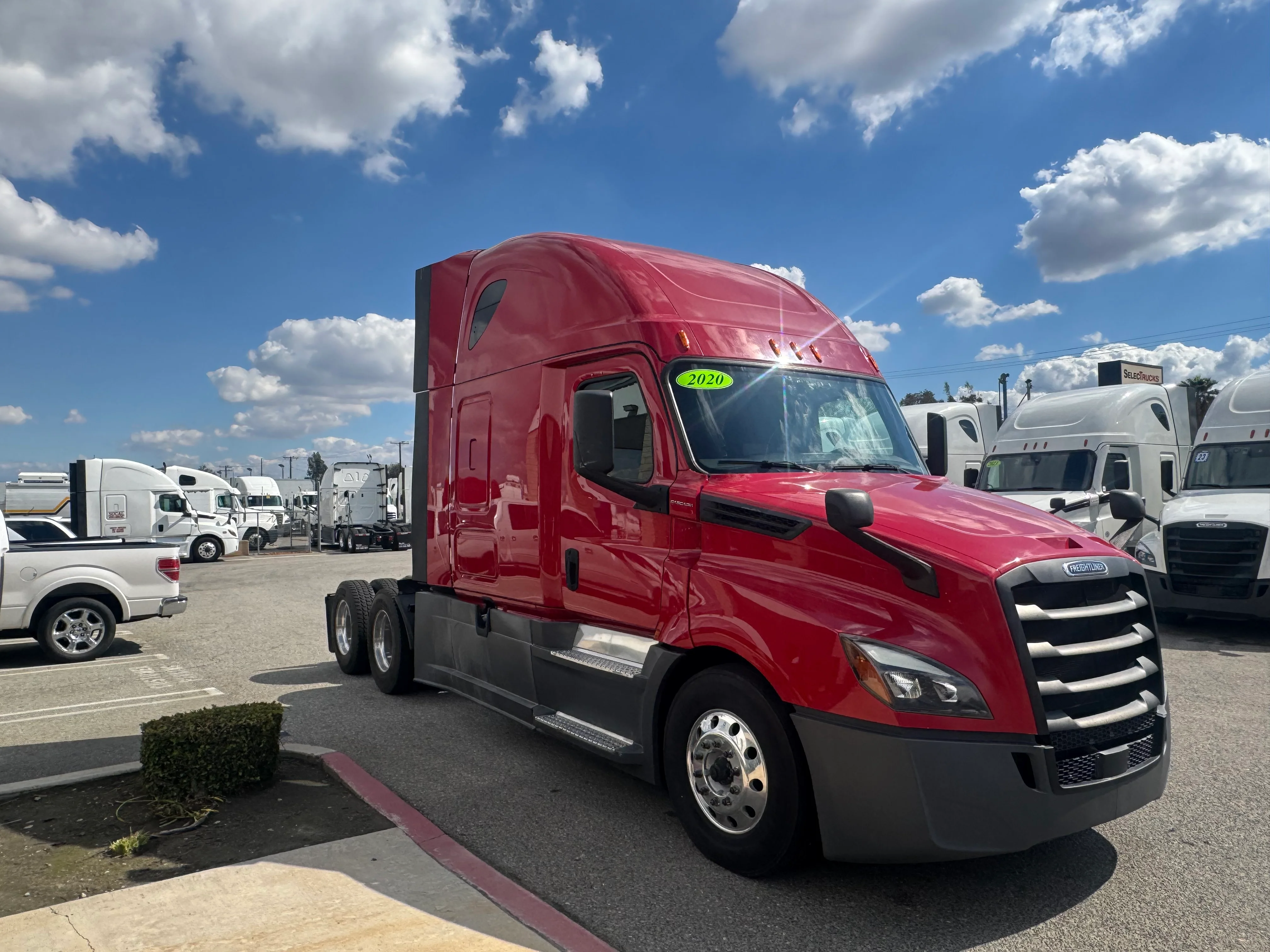 2020 Freightliner Cascadia in Selectrucks Fontana, CA — photo 8