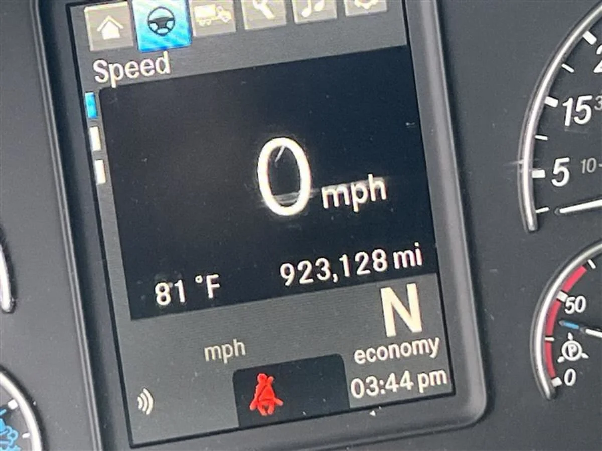 2021 Freightliner Cascadia in Beltsville, MD — photo 9