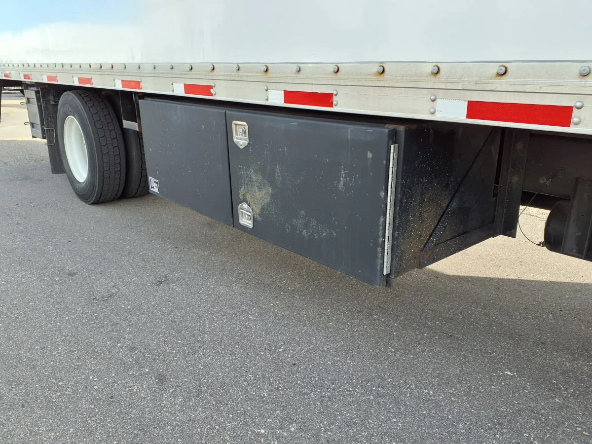 2016 Hino 338 - image 11