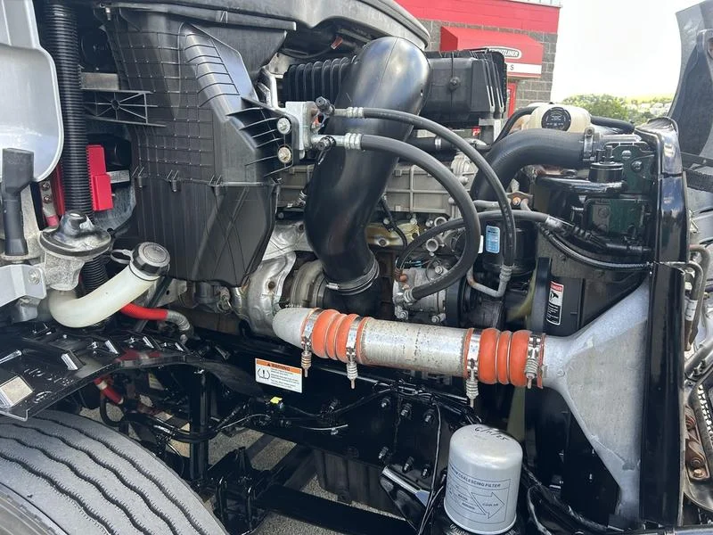 2022 Freightliner Cascadia - image 18