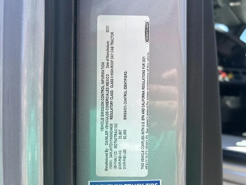 2022 Freightliner Cascadia - image 19