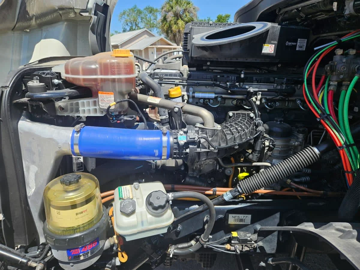 2022 Freightliner Cascadia in Orlando, FL — photo 9